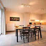 Le Chateau De Lausprelle بيت للعطل *