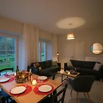 Le Chateau De Lausprelle بيت للعطل *