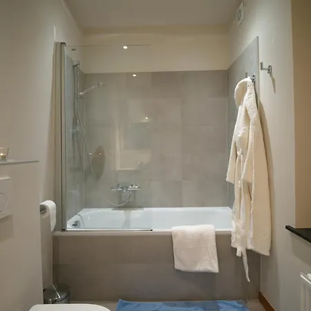 Le Chateau De Lausprelle Holiday home *