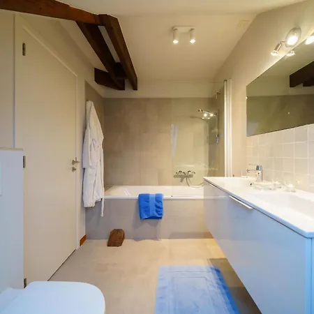 Casa de Férias Le Château De Lausprelle