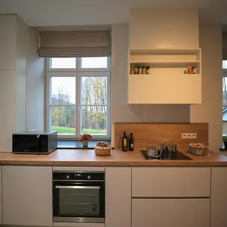 Le Château De Lausprelle